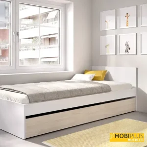 Cama nido juvenil en blanco mate con frontal en acabado roble cerrada en un dormitorio infantil junto a una ventana.