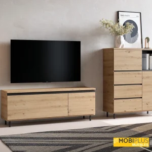 Mueble de televisión y aparador de salón en madera clara con detalles oscuros y patas metálicas en ambiente moderno.