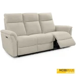 Texto Alternativo (alt) Sofá de 3 plazas reclinable abierto, tapizado en tela beige visón jaspeada con reposapiés extendido.