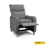Butaca relax manual de empuje con reposapiés desplegado tapizada en tela de color gris sobre fondo blanco.